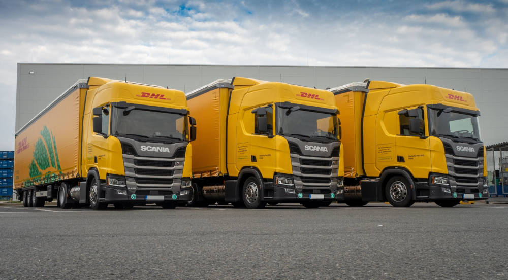 První vozidla Scania na LNG v provedení low deck pro DHL Supply Chain