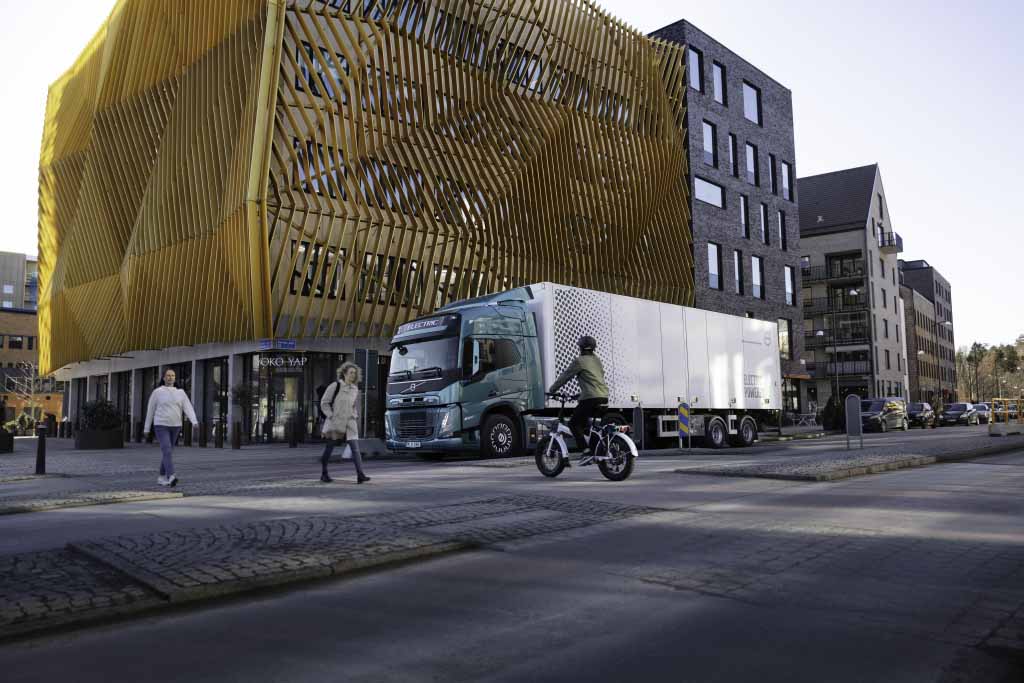 Volvo Trucks přidává svým elektrickým nákladním vozidlům zvukový bezpečnostní systém