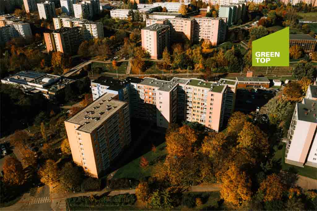 KLIMAHAUS a GREENTOP se podílely na unikátní rekonstrukci střechy paneláku v Brně