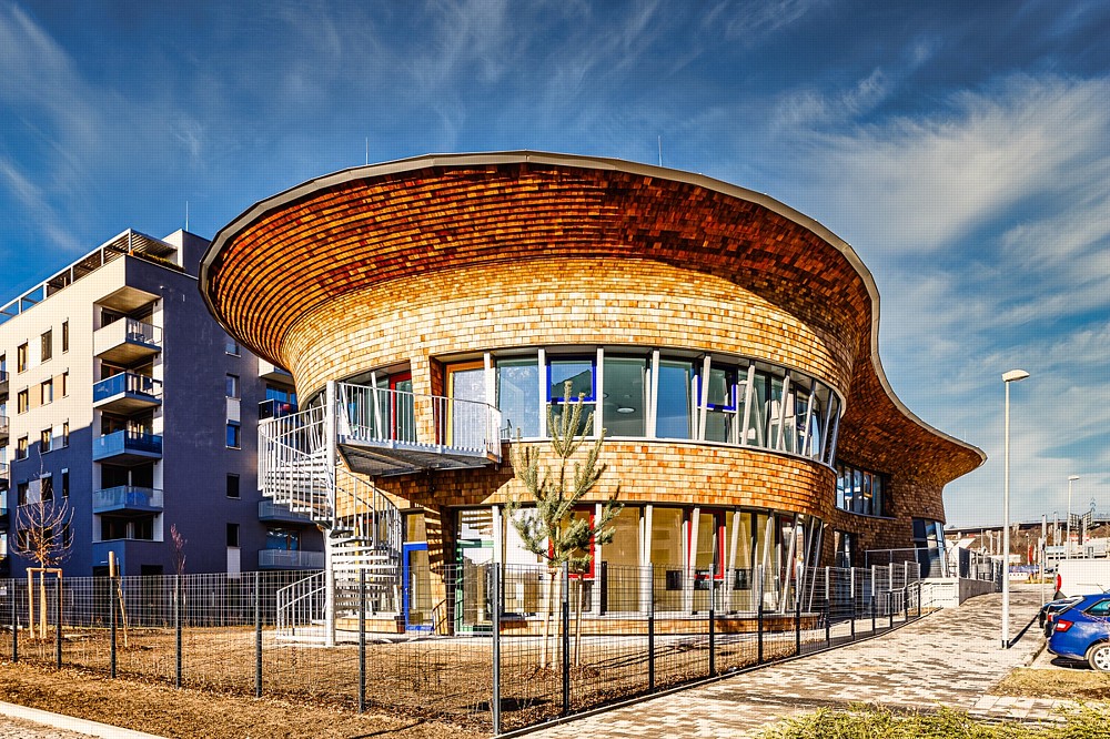 KLIMAHAUS dokonale přizpůsobila tubusové světlovody novému objektu mateřské školy v Praze