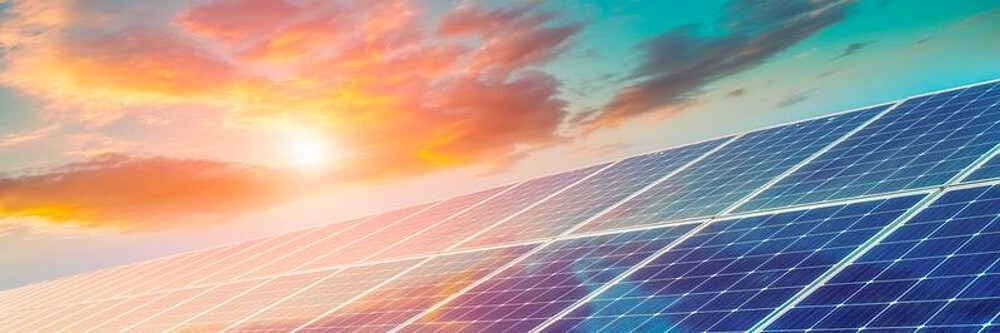 Fotovoltaiku má už třetina firem. Dalších 40 procent si ji plánuje pořídit, ukazuje průzkum