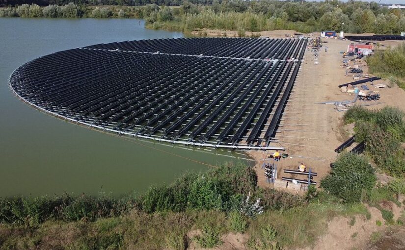 Greenbuddies staví plovoucí solární elektrárnu v Německu pro holandskou společnost Floating Solar