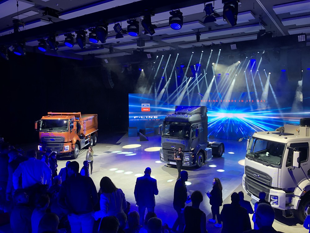 Ford Trucks přináší v řadě F-LINE nový design, technologie a pokročilou bezpečnost.